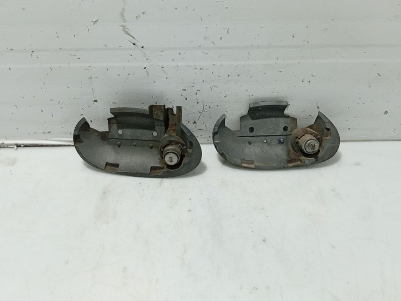 Recambio de bombin puerta delantera izquierda para opel combo (corsa c) 1.7 16v cdti referencia OEM IAM   