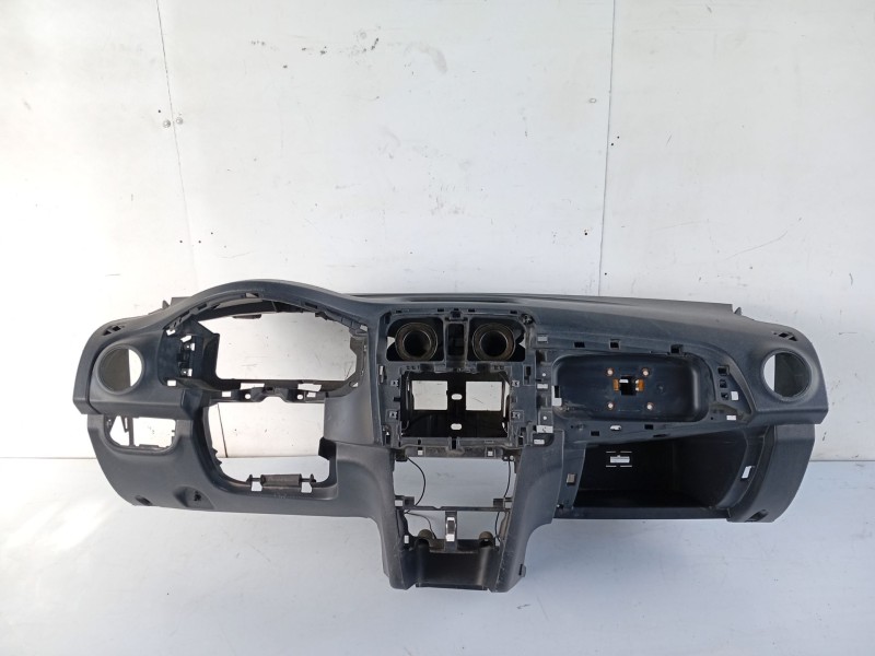 Recambio de salpicadero para dacia sandero ii 1.5 dci referencia OEM IAM 681002065R  
