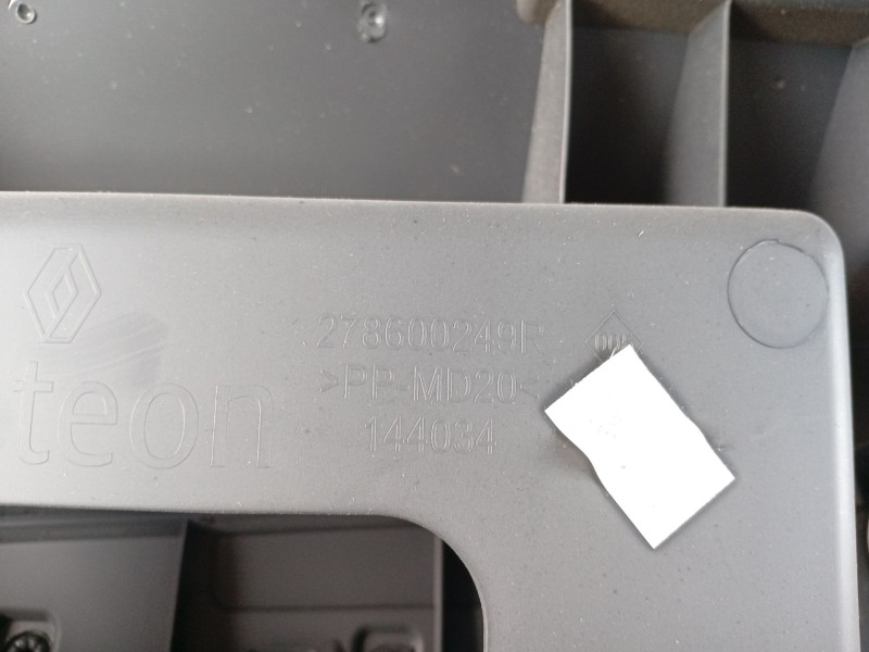 Recambio de salpicadero para dacia sandero ii 1.5 dci referencia OEM IAM 681002065R  