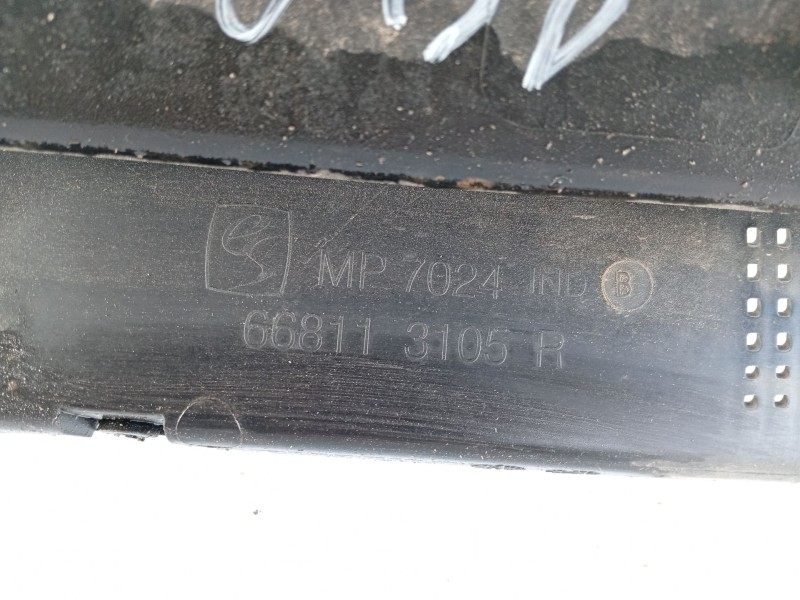 Recambio de moldura para dacia sandero ii 1.5 dci referencia OEM IAM 668113292R 668113105R 