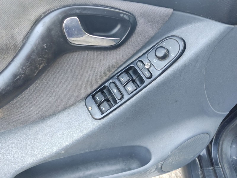 seat leon (1m1) del año 2001