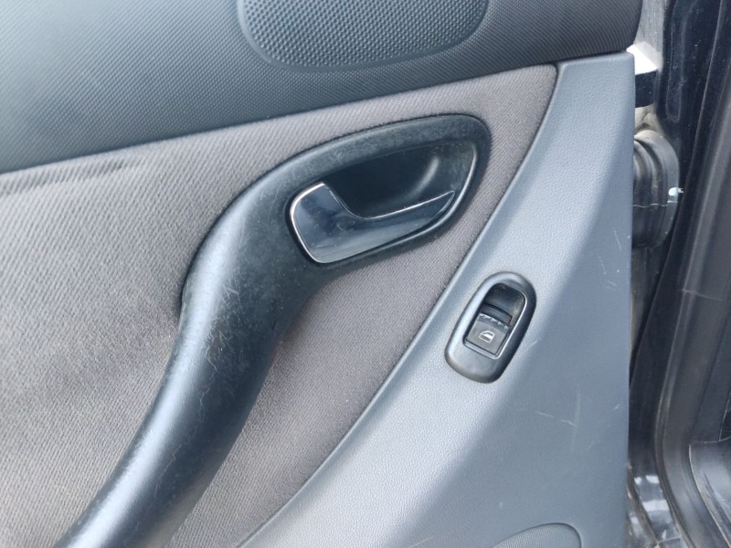 seat leon (1m1) del año 2001