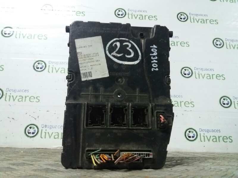 Recambio de caja reles / fusibles para renault megane ii berlina 5p    |   0.00 - ... | 20002 referencia OEM IAM 8200412548 8200
