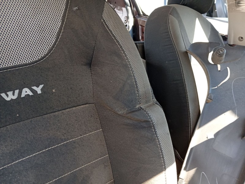 Recambio de asiento delantero derecho para dacia sandero ii 1.5 dci referencia OEM IAM 6158ADD  