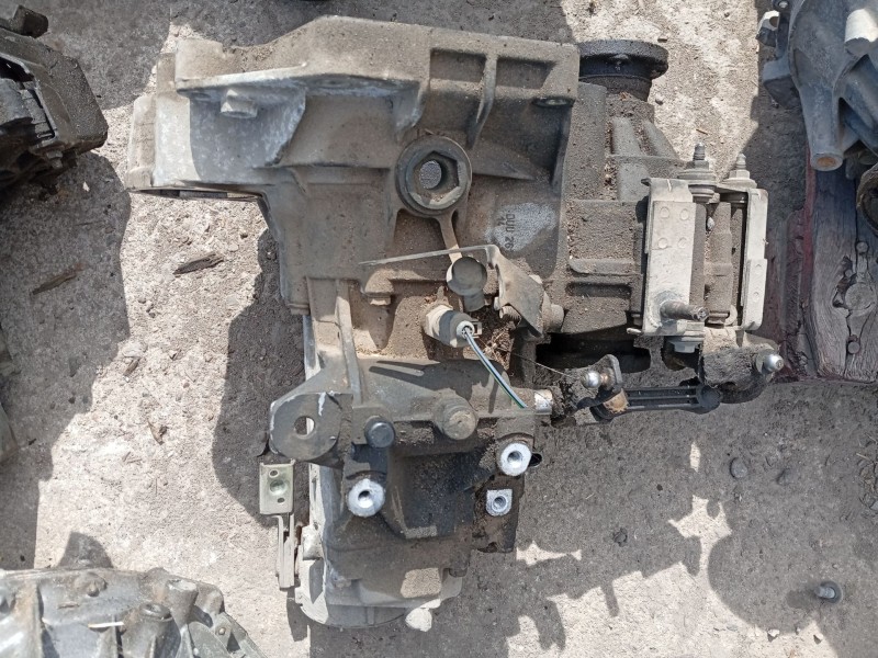 Recambio de caja cambios para volkswagen golf iv (1j1) 1.6 referencia OEM IAM DUU  