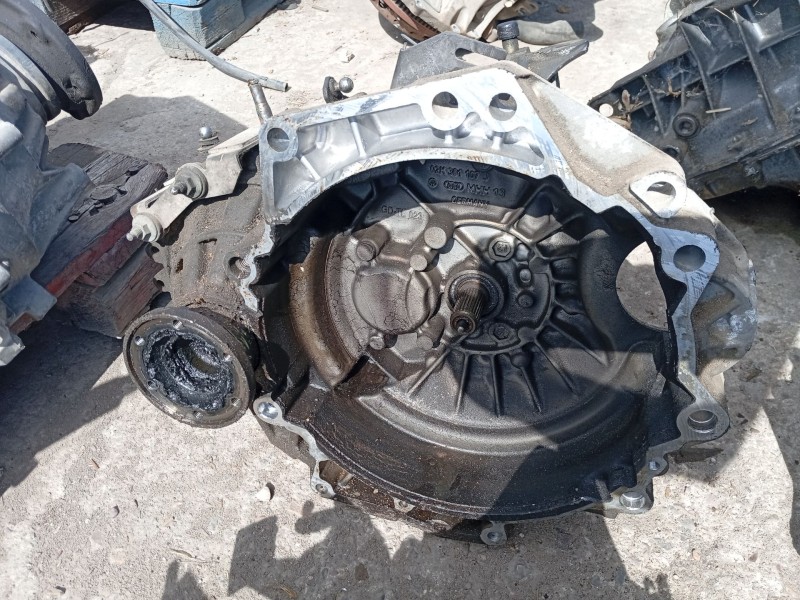 Recambio de caja cambios para volkswagen golf iv (1j1) 1.6 referencia OEM IAM DUU  