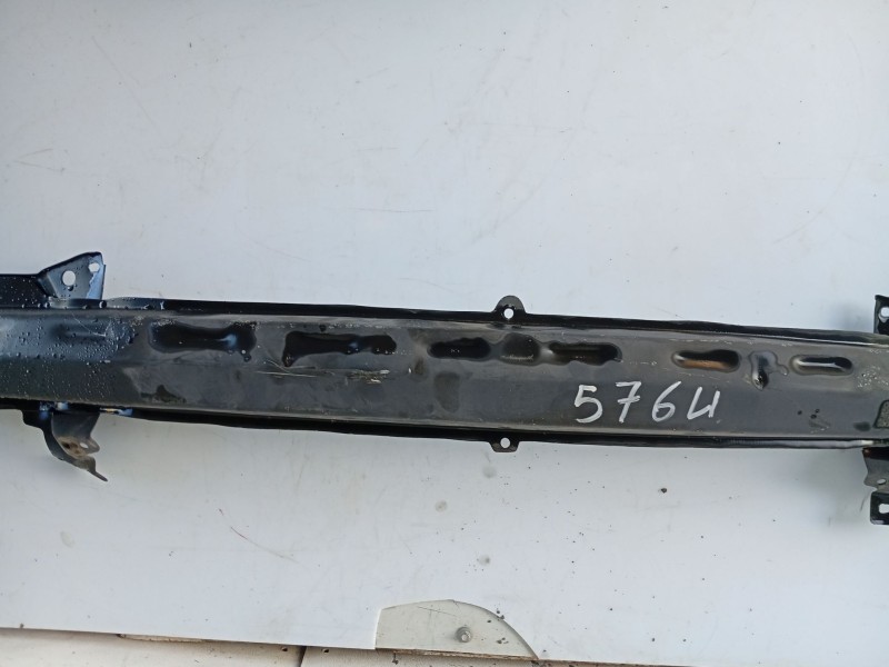 Recambio de refuerzo paragolpes delantero para volkswagen golf iv (1j1) 1.6 referencia OEM IAM 1J0805551E  