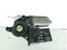 Recambio de motor elevalunas trasero izquierdo para volkswagen golf iv (1j1) 1.6 referencia OEM IAM 1J4839729  