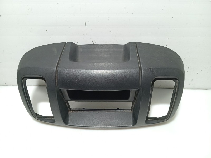 Recambio de moldura para nissan primastar autobús (x83) dci 80 referencia OEM IAM 8200004625  