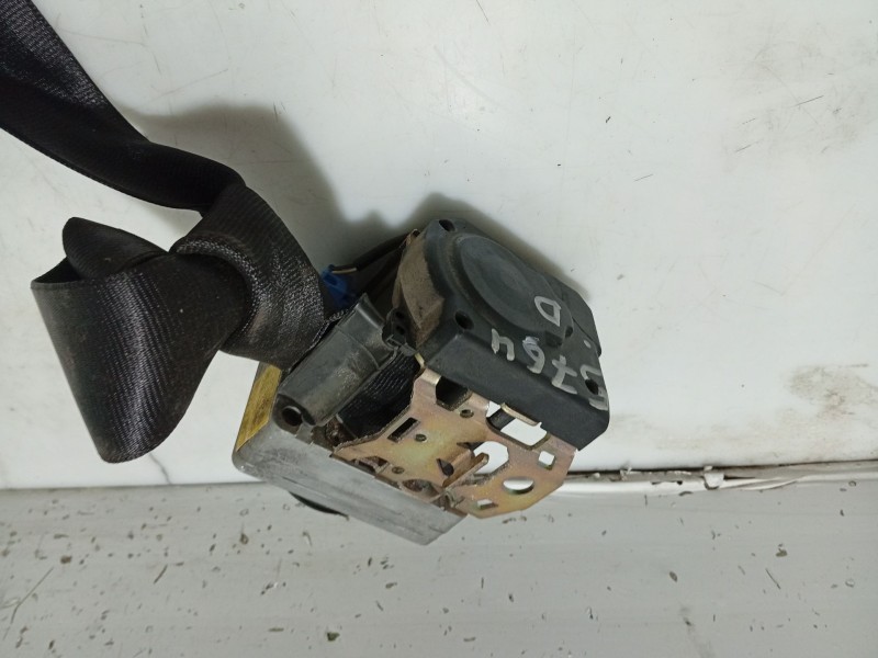 Recambio de cinturon seguridad delantero derecho para volkswagen golf iv (1j1) 1.6 referencia OEM IAM 33009582 33009582 