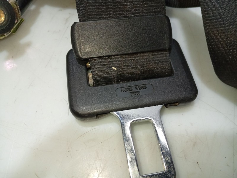 Recambio de cinturon seguridad trasero central para volkswagen golf iv (1j1) 1.6 referencia OEM IAM 00065980  