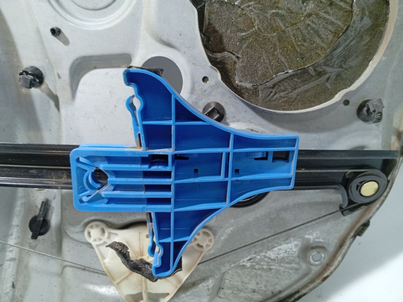 Recambio de elevalunas trasero derecho para volkswagen golf iv (1j1) 1.6 referencia OEM IAM 1J4839756C  