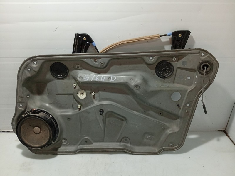 Recambio de elevalunas delantero derecho para volkswagen golf iv (1j1) 1.6 referencia OEM IAM 1J4837756F  