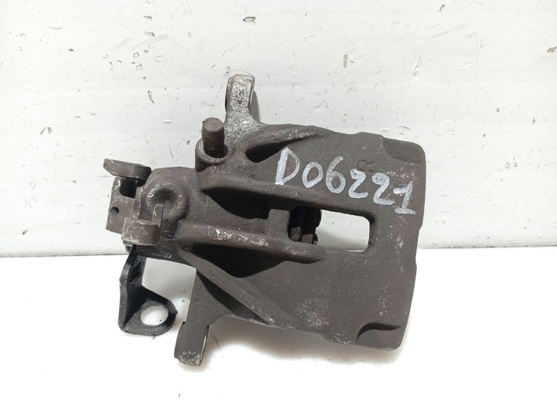 Recambio de pinza freno delantera derecha para nissan primastar autobús (x83) dci 80 referencia OEM IAM 4100100QAF  