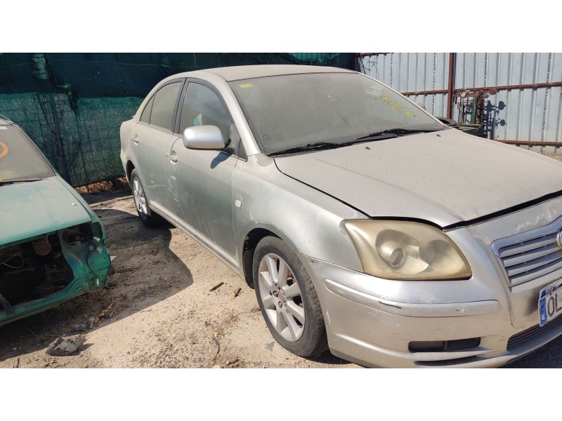 toyota avensis sedán (_t25_) del año 2004