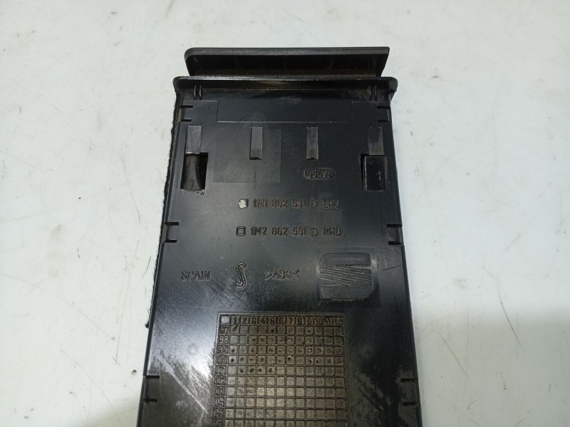 Recambio de posavasos para seat leon (1m1) 1.6 16 v referencia OEM IAM 1M1862531D  