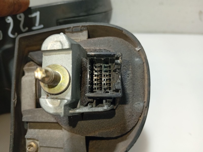 Recambio de retrovisor derecho para nissan primastar autobús (x83) dci 80 referencia OEM IAM 9630100QAM 9630100QAL 