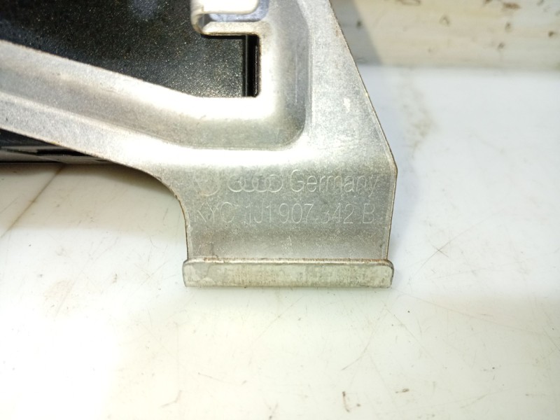 Recambio de centralita cierre para seat leon (1m1) 1.6 16 v referencia OEM IAM 1C0959799  