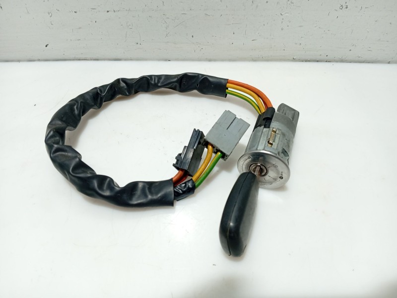 Recambio de conmutador de arranque para nissan primastar autobús (x83) dci 80 referencia OEM IAM 7701475696  