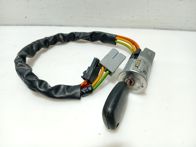 Recambio de conmutador de arranque para nissan primastar autobús (x83) dci 80 referencia OEM IAM 7701475696  