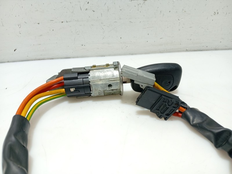 Recambio de conmutador de arranque para nissan primastar autobús (x83) dci 80 referencia OEM IAM 7701475696  