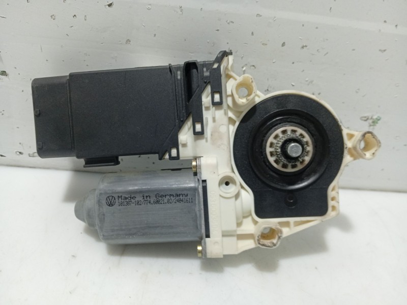 Recambio de elevalunas delantero izquierdo para seat leon (1m1) 1.6 16 v referencia OEM IAM 1M0837755  