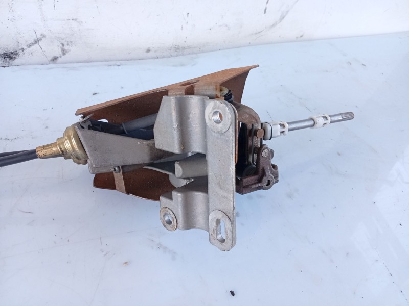 Recambio de palanca cambio para nissan primastar autobús (x83) dci 80 referencia OEM IAM 4913512  