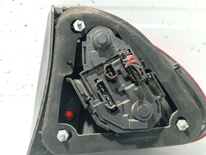 Recambio de piloto trasero izquierdo para seat leon (1m1) 1.6 16 v referencia OEM IAM 1M6945111  