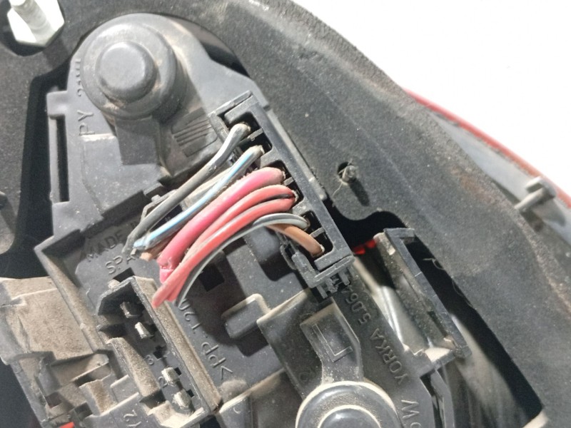 Recambio de piloto trasero izquierdo para seat leon (1m1) 1.6 16 v referencia OEM IAM 1M6945111  