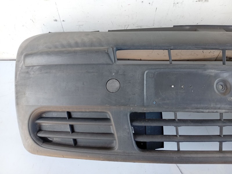 Recambio de paragolpes delantero para nissan primastar autobús (x83) dci 80 referencia OEM IAM 6265100QAF 6265100QAH 