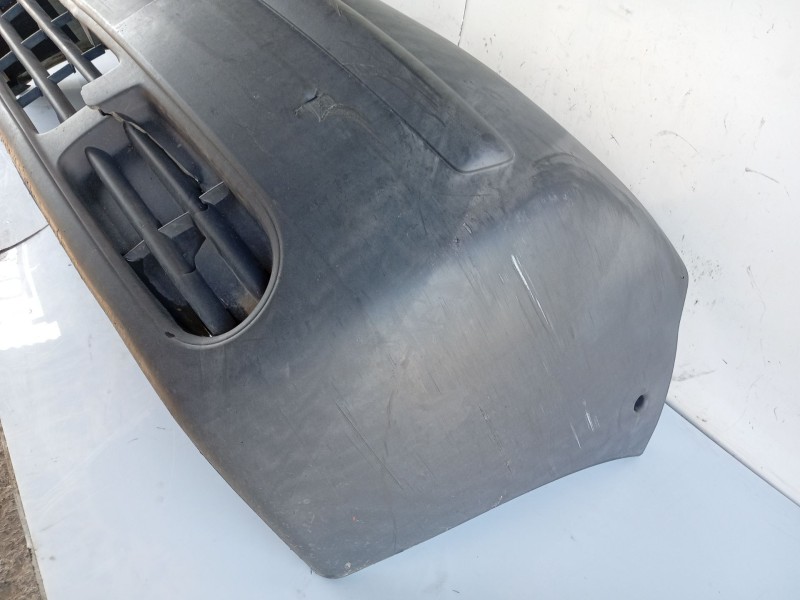 Recambio de paragolpes delantero para nissan primastar autobús (x83) dci 80 referencia OEM IAM 6265100QAF 6265100QAH 