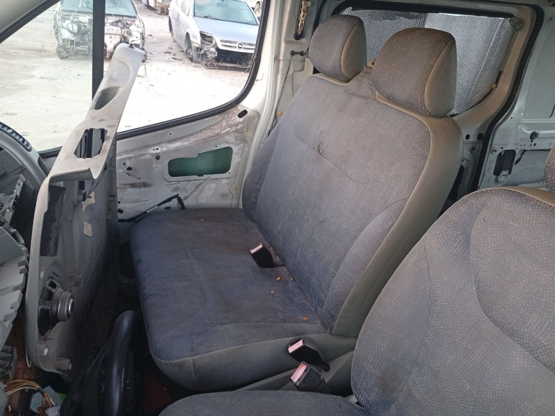 Recambio de asiento delantero derecho para nissan primastar autobús (x83) dci 80 referencia OEM IAM 6122ADD  