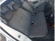 Recambio de asiento delantero derecho para nissan primastar autobús (x83) dci 80 referencia OEM IAM 6122ADD   2