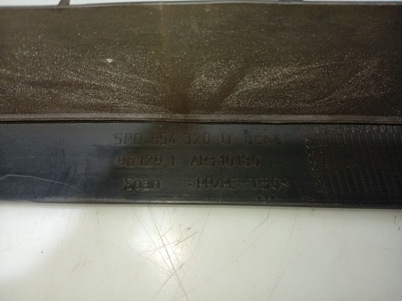 Recambio de moldura para seat altea xl (5p5, 5p8) 1.9 tdi referencia OEM IAM 5P0854319D3FZ 5P0854320D3FZ 