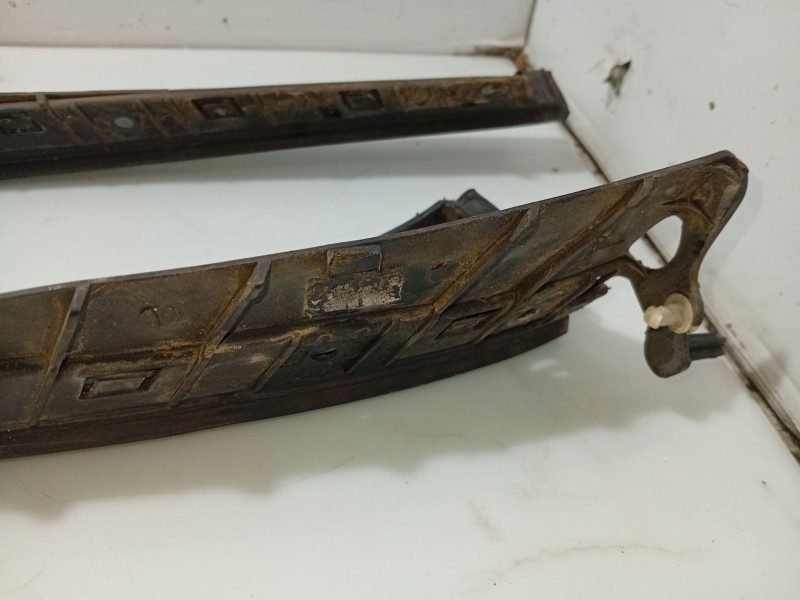 Recambio de moldura para seat altea xl (5p5, 5p8) 1.9 tdi referencia OEM IAM 5P0854319D3FZ 5P0854320D3FZ 