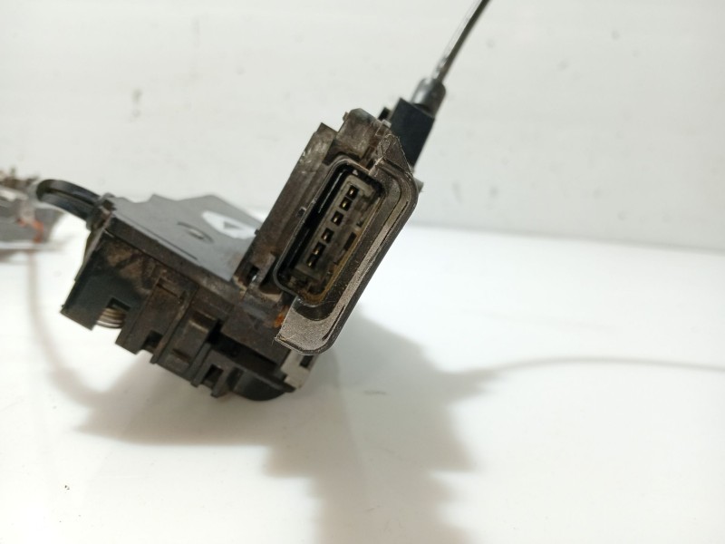 Recambio de cerradura puerta trasera derecha para citroën c4 picasso referencia OEM IAM 9138J9  