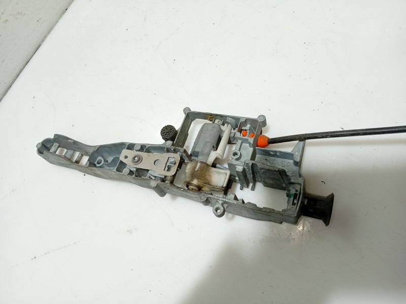 Recambio de cerradura puerta trasera derecha para citroën c4 picasso referencia OEM IAM 9138J9  