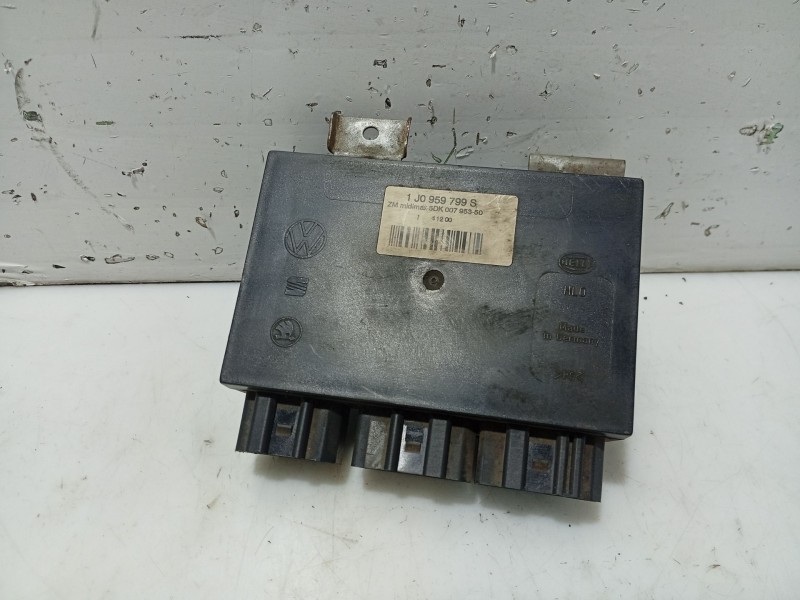 Recambio de centralita cierre para seat toledo ii (1m2) 1.9 tdi referencia OEM IAM 1J0959799S  5DK00795350