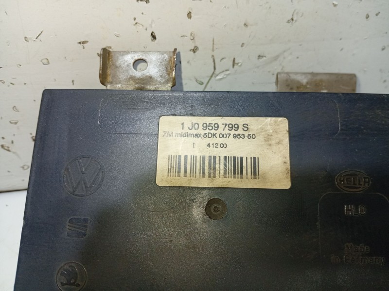 Recambio de centralita cierre para seat toledo ii (1m2) 1.9 tdi referencia OEM IAM 1J0959799S  5DK00795350