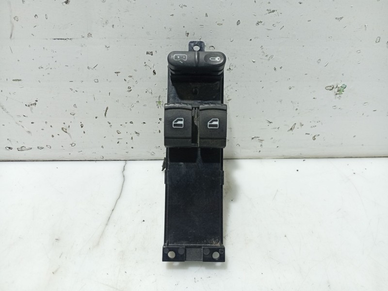 Recambio de boton elevalunas izquierdo para seat toledo ii (1m2) 1.9 tdi referencia OEM IAM   