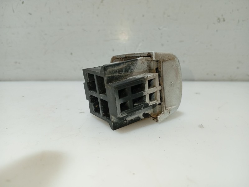 Recambio de moldura para citroën c4 picasso referencia OEM IAM 96816438977  