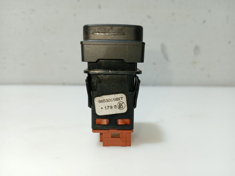 Recambio de interruptor para citroën c4 picasso referencia OEM IAM 96530658XT  