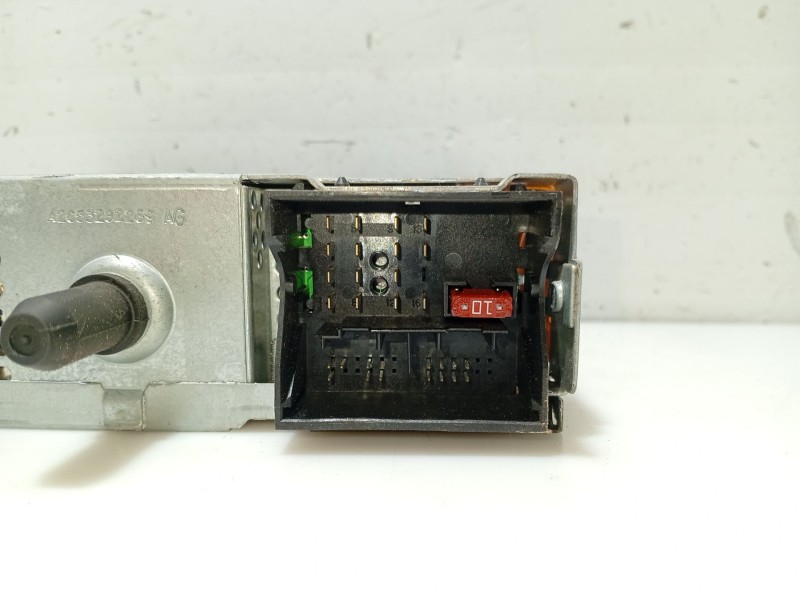 Recambio de sistema audio / radio cd para citroën c4 picasso referencia OEM IAM 96646223XT  A2C53250019