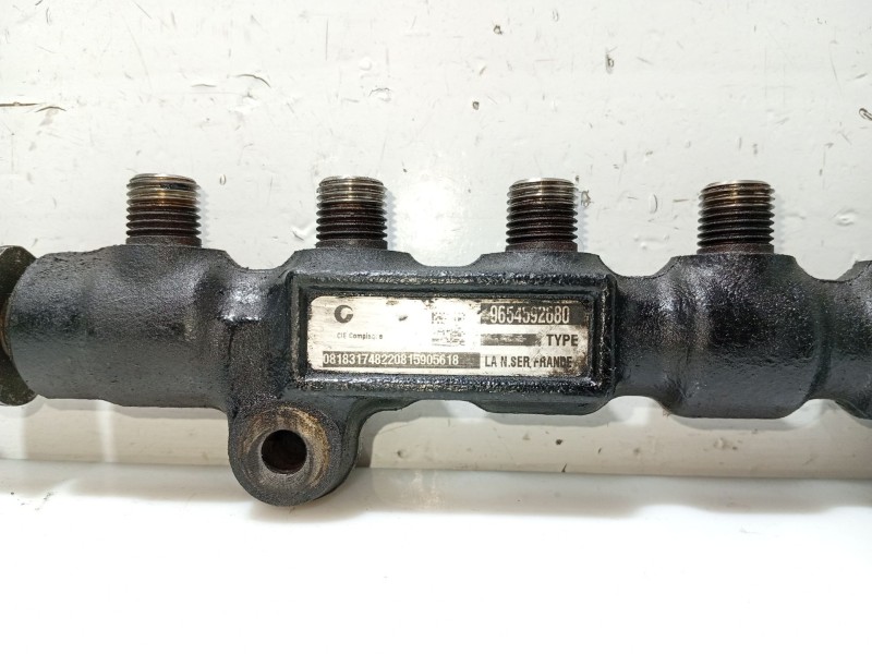 Recambio de rampa inyectora para citroën c4 picasso referencia OEM IAM 1570G2 9654592680 