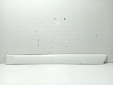Recambio de moldura puerta trasera izquierda para citroën c4 picasso referencia OEM IAM 8546R7 96590379XT 9654402677
