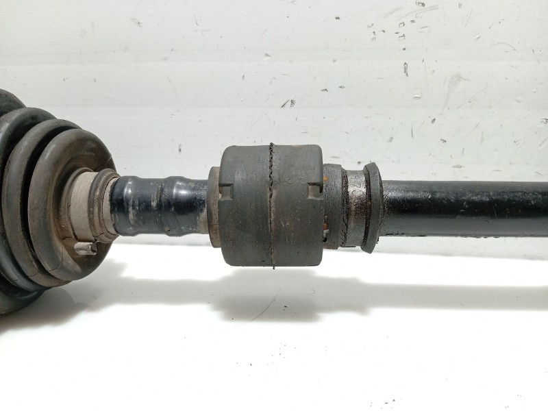 Recambio de transmision delantera derecha para nissan primera hatchback (p11) 2.0 td referencia OEM IAM 391002F605  