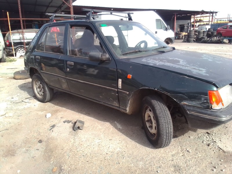 peugeot 205 furgoneta/hatchback del año 1996