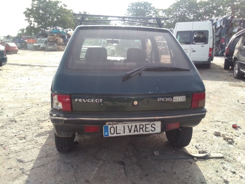 peugeot 205 furgoneta/hatchback del año 1996