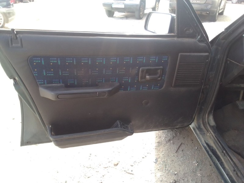 peugeot 205 furgoneta/hatchback del año 1996