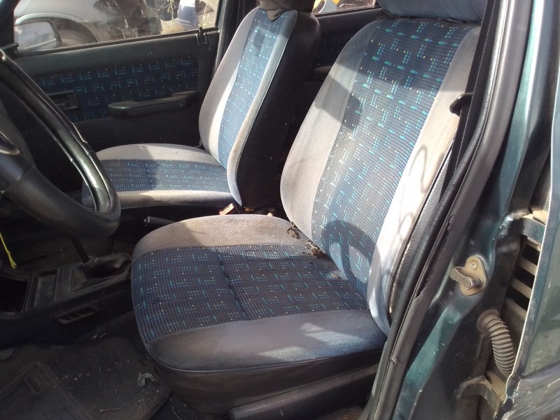 peugeot 205 furgoneta/hatchback del año 1996